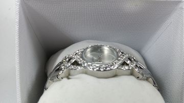 01-200563273: Guess gw0682l1