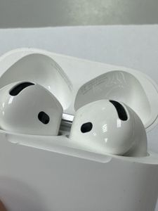 01-200765493: Apple airpods 4