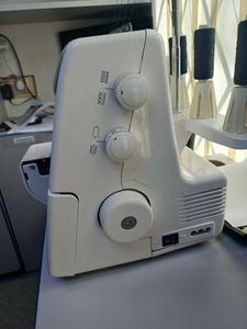 Б/в Швейна машина Janome mylock 4952 01-200804568