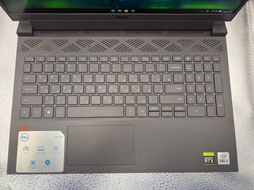 Б/у Ноутбук Dell 15/core i5-10200h ddr4/8gb ddr4/ssd 512 gb/geforce rtx3050 4gb 01-200820537