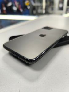 Б/у Мобильный телефон Apple iphone 11 pro max 64gb 01-200846836