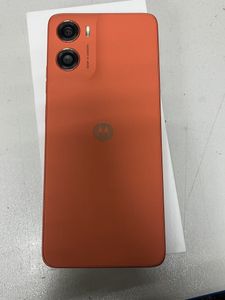 Б/в Мобільний телефон Motorola moto g06 4g 4/64gb 01-200870402