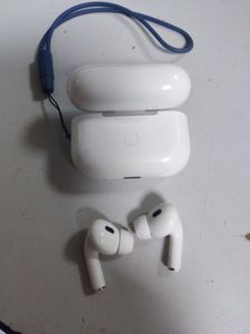 Б/в Навушники Apple airpods pro 2nd generation with magsafe charging case usb-c 01-200872171