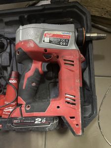 Б/у Інструмент розширювальний Milwaukee uponor hd18 pxp-h10202c 01-200892825