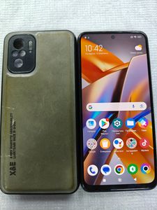 Б/у Мобільний телефон Poco poco m5s 8/256gb 01-200897038