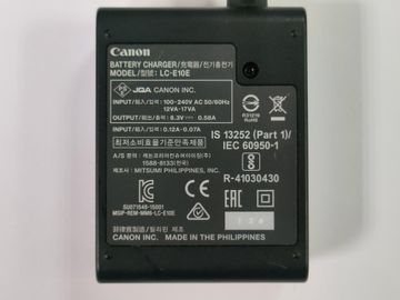 Б/у Фотоаппарат Canon eos 2000d / ef-s 18-55mm f/3.5-5.6 is ii 01-200907855