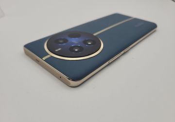 Б/в Мобільний телефон Realme 12 pro 5g 8/256gb 01-200907493