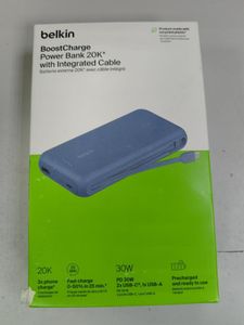 Б/в Бездротовий зарядний пристрій Belkin boost up 3-in-1 wireless charger 01-200918898