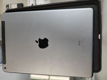 Б/в Планшет Apple ipad 8 wifi 128gb 4g 01-200861652