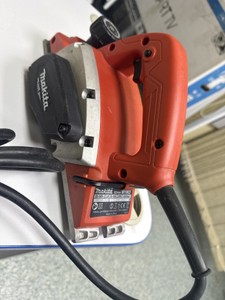 Б/у Электрорубанок Makita m1902 01-200940721