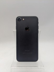 Б/в Мобільний телефон Apple iphone 7 32gb 01-200926903
