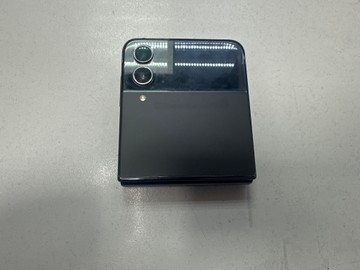 Б/в Мобільний телефон Samsung f721b galaxy flip 4 8/128gb 01-200953768