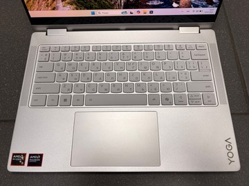 Б/в Ноутбук Lenovo yoga 7 2-in-1 14akp10 / amd ryzen ai 5 340 / ram 16gb / ssd 512gb / amd radeon 840m 01-200996749