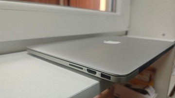 Б/в Ноутбук Apple macbook pro a1502 13,3"/ core i5 2,6ghz/ ram8gb/ ssd256gb/retina/intel iris 01-201091597