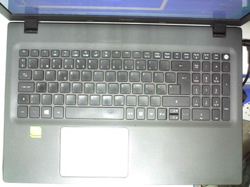 Б/в Ноутбук Acer 15/core i5 6200u ddr3/8gb ddr3/hdd *відсутній/ssd 120 gb/geforce 920m 2gb 01-201106477