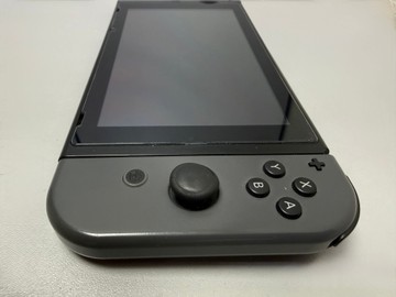 Б/в Ігрова приставка Nintendo switch 01-201112858