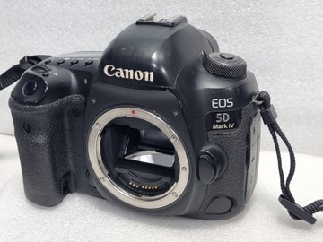 Б/в Фотоапарат Canon eos 5d mark iv body 01-201147480