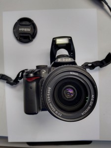 Б/в Фотоапарат Nikon d5000 / af-s dx nikkor 18-55mm f/3,5-5,6g vr 01-201150098