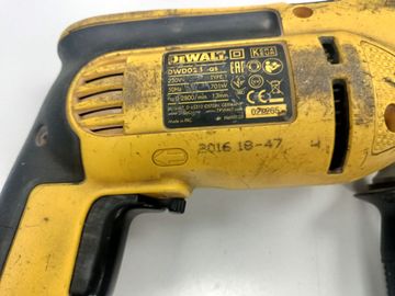 01-200520885: Dewalt dwd024-qs