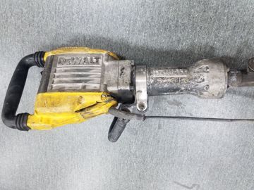 01-200515319: Dewalt d25911k