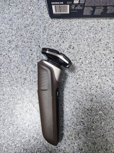 01-200612435: Philips shaver series 5000 s5589