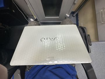 Sony 15/core i3 2330m ddr3/4gb ddr3/hdd 320 gb/ssd *відсутній/geforce 410m