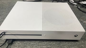 01-200534215: Microsoft xbox one s 1tb