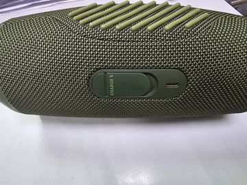 01-200743915: Jbl charge 5