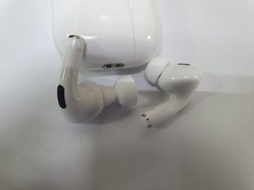 01-200786518: Apple airpods pro 2nd generation with magsafe charging case usb-c