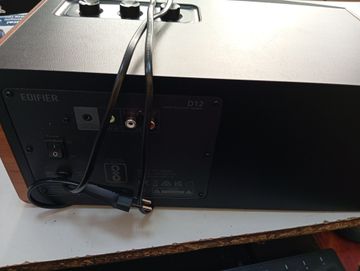 01-200795550: Edifier d12