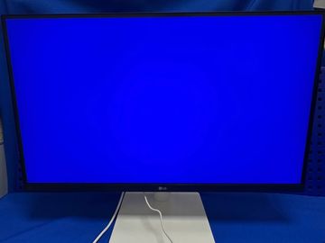 01-200797635: Lg 27us500-w