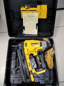 Б/в Степлер під цвяхи Dewalt dcn890n 01-200802404