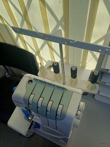 Б/в Швейна машина Janome mylock 4952 01-200804568