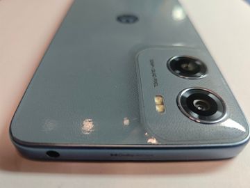 Б/в Мобільний телефон Motorola moto e15 2/64gb 01-200810316