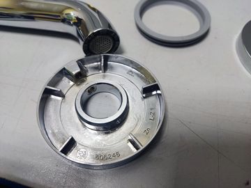 Б/в Змішувач Grohe essence 29192001 01-200820638