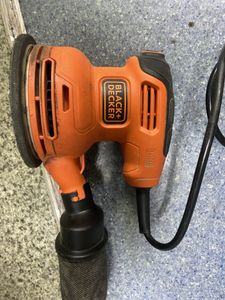 Б/в Шліфмашина вібро Black&Decker bew210 01-200858561