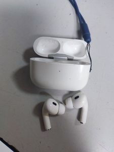 Б/в Навушники Apple airpods pro 2nd generation with magsafe charging case usb-c 01-200872171