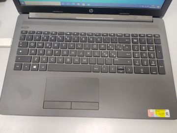 Б/в Ноутбук Hp amd athlon silver 3050u 8 gb ddr4/hdd 6 gb/amd picasso 2 gb 01-200874113