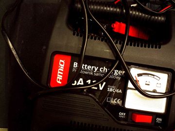 Б/у Пуско-зарядное устройство Amio sbc-6a 01-200876553