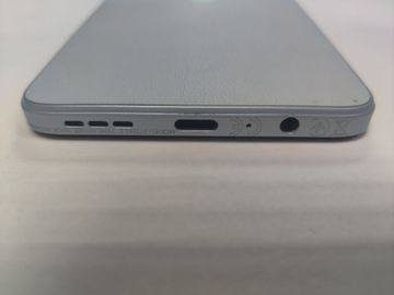 Б/у Мобильный телефон Motorola moto g84 12/256gb 01-200878707