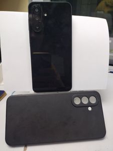 Б/в Мобільний телефон Samsung galaxy a26 5g 8/256gb 01-200883113