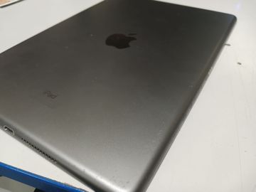 Б/в Планшет Apple ipad 10.2" 2020 wi-fi 32gb 01-200897271