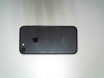 Б/в Мобільний телефон Apple iphone 7 32gb 01-200911606