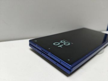 Б/в Мобільний телефон Samsung galaxy fold7 16/1tb 01-200918672