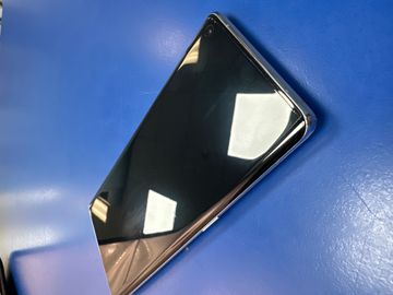 Б/в Мобільний телефон Oppo reno6 pro 5g 12/256gb 01-200922787