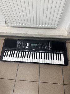 Б/у Синтезатор Yamaha psr-e373 01-200938724