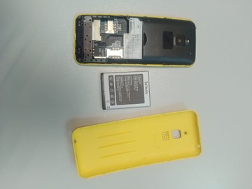 Б/в Мобільний телефон Bravis c246 01-200954470