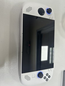Б/у Игровая приставка Lenovo legion go s 1 tb 01-200975082