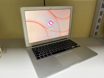 Б/в Ноутбук Apple macbook air 2015 a1466 13,3" core i5 1.6ghz/ram4gb/ssd128gb/intel hd graphics 6000 01-201006026