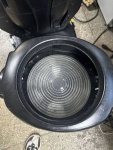 01-200228135: Ying Wei stage zoom 575